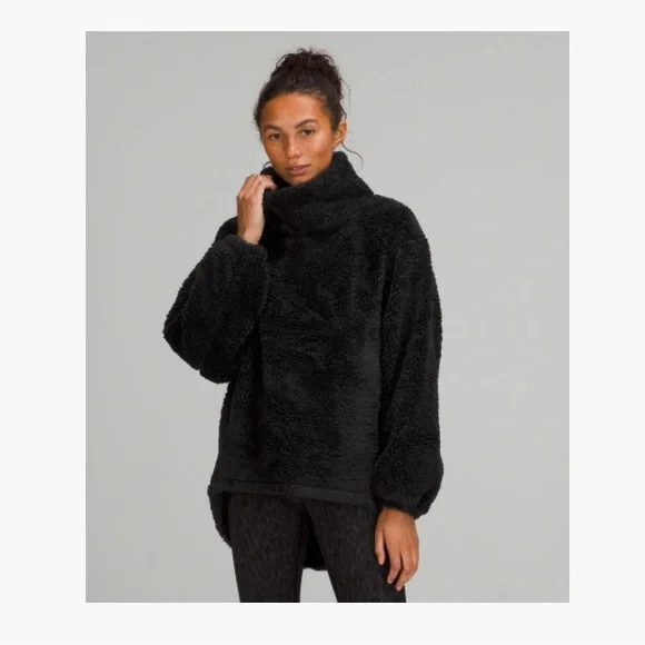 lululemon athletica Black Fleece Turtleneck Sweater - Picture 1 of 2